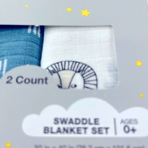 Kid’s Moon and Stars 2 count Swaddle Blanket Set Age0+ - Picture 3 of 7